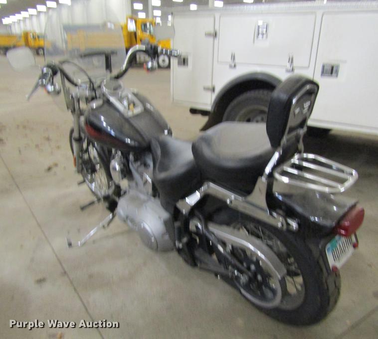 image for item EU9532 2001 Harley Davidson FXST motorcycle