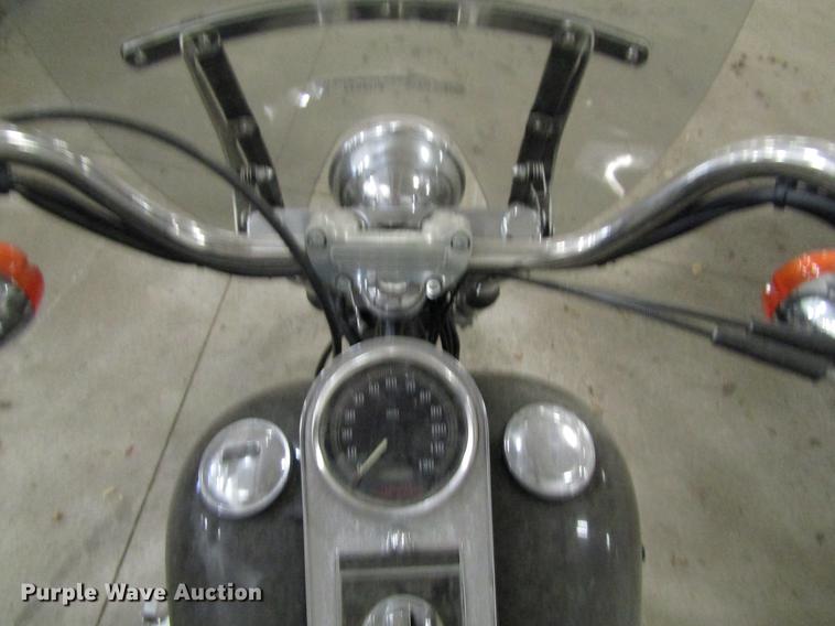 image for item EU9532 2001 Harley Davidson FXST motorcycle