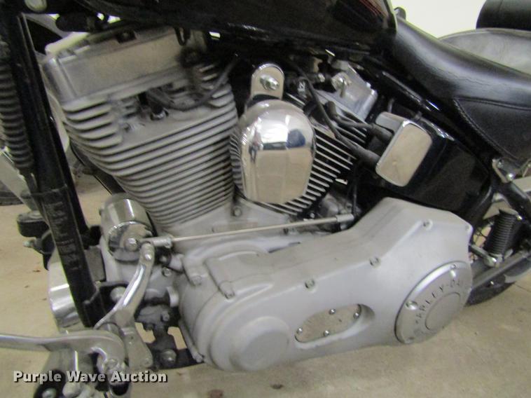 image for item EU9532 2001 Harley Davidson FXST motorcycle