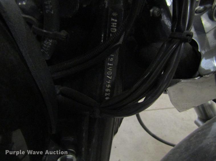 image for item EU9532 2001 Harley Davidson FXST motorcycle