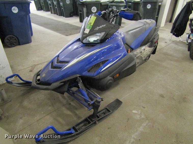 image for item EU9533 2006 Yamaha RS90NRLL snowmobile