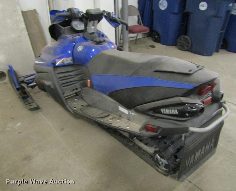image for item EU9533 2006 Yamaha RS90NRLL snowmobile