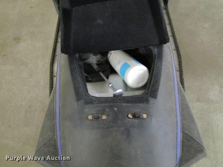 image for item EU9533 2006 Yamaha RS90NRLL snowmobile