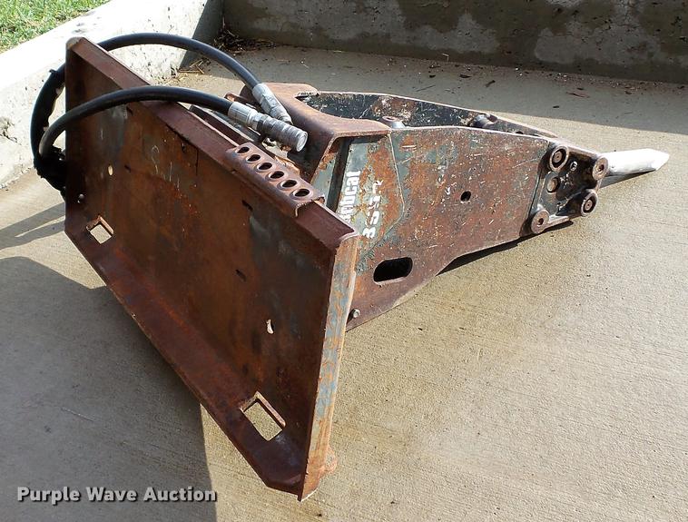 image for item EV9527 Bobcat B950 breaker