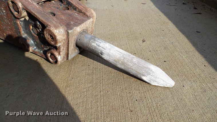 image for item EV9527 Bobcat B950 breaker