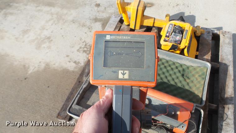 image for item EV9532 (2) utility locators