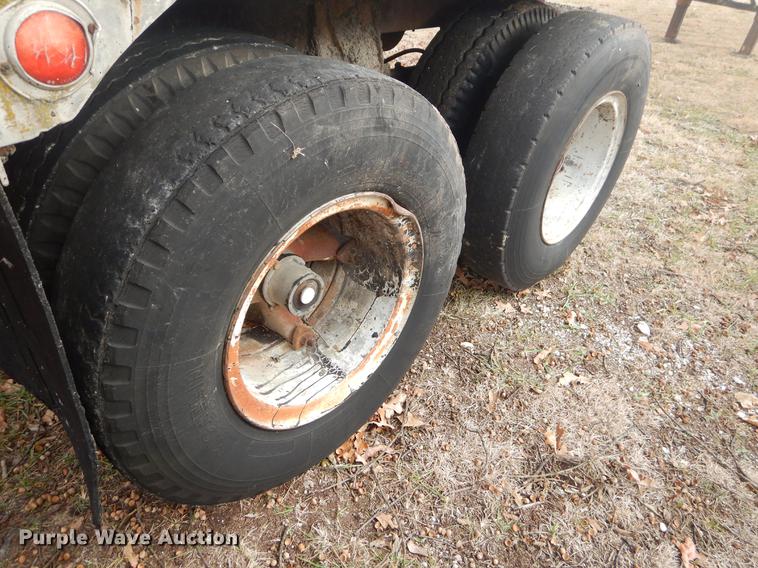 image for item EW9746 1959 Fruehauf tank trailer