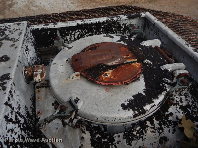 image for item EW9746 1959 Fruehauf tank trailer