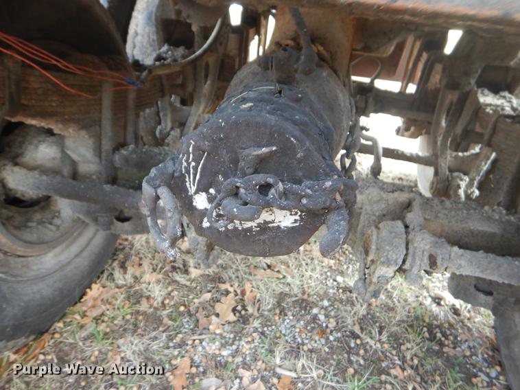 image for item EW9746 1959 Fruehauf tank trailer