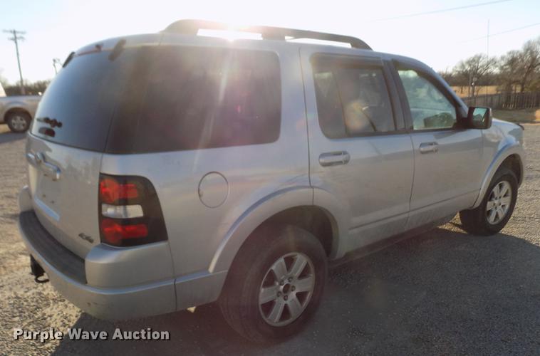 image for item FE9262 2010 Ford Explorer XLT SUV