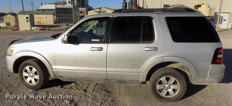 image for item FE9262 2010 Ford Explorer XLT SUV