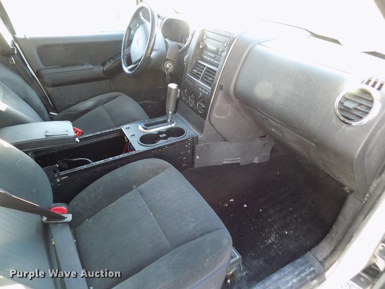 image for item FE9262 2010 Ford Explorer XLT SUV