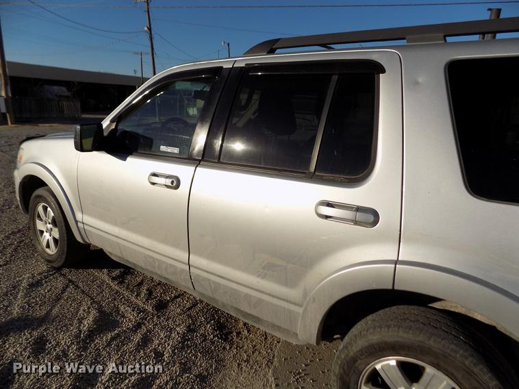image for item FE9262 2010 Ford Explorer XLT SUV