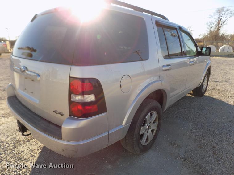 image for item FE9262 2010 Ford Explorer XLT SUV