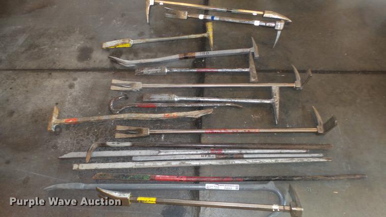 image for item FI9353 Fire prying tools