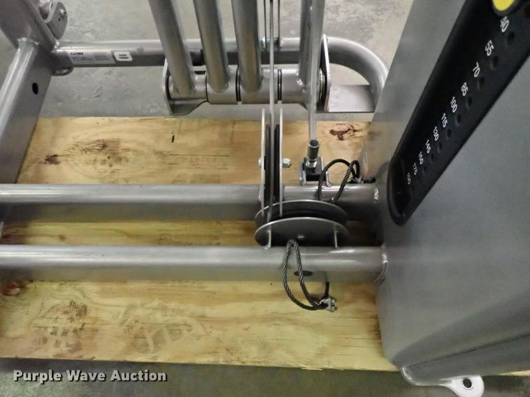 image for item FI9459 Cybex VR1 abdominal/back extension machine