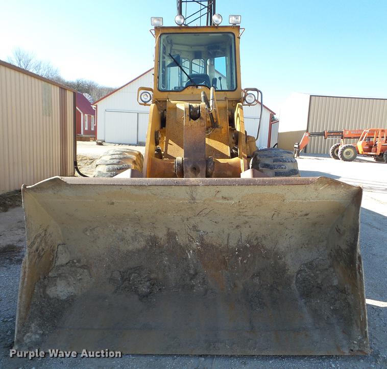 image for item L5725 1977 Dresser 530 wheel loader