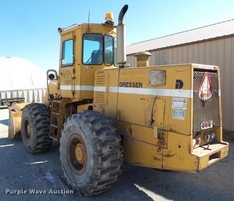 image for item L5725 1977 Dresser 530 wheel loader
