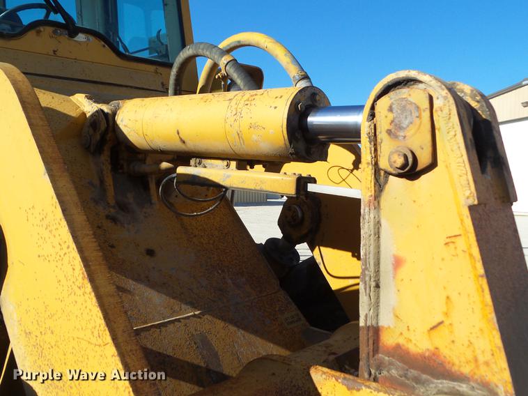 image for item L5725 1977 Dresser 530 wheel loader