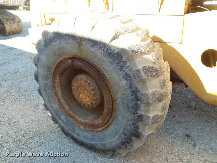 image for item L5725 1977 Dresser 530 wheel loader