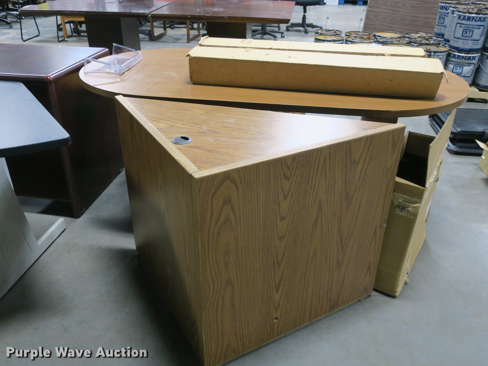 Office furniture in Rogers, AR Item EO9414 sold Purple Wave