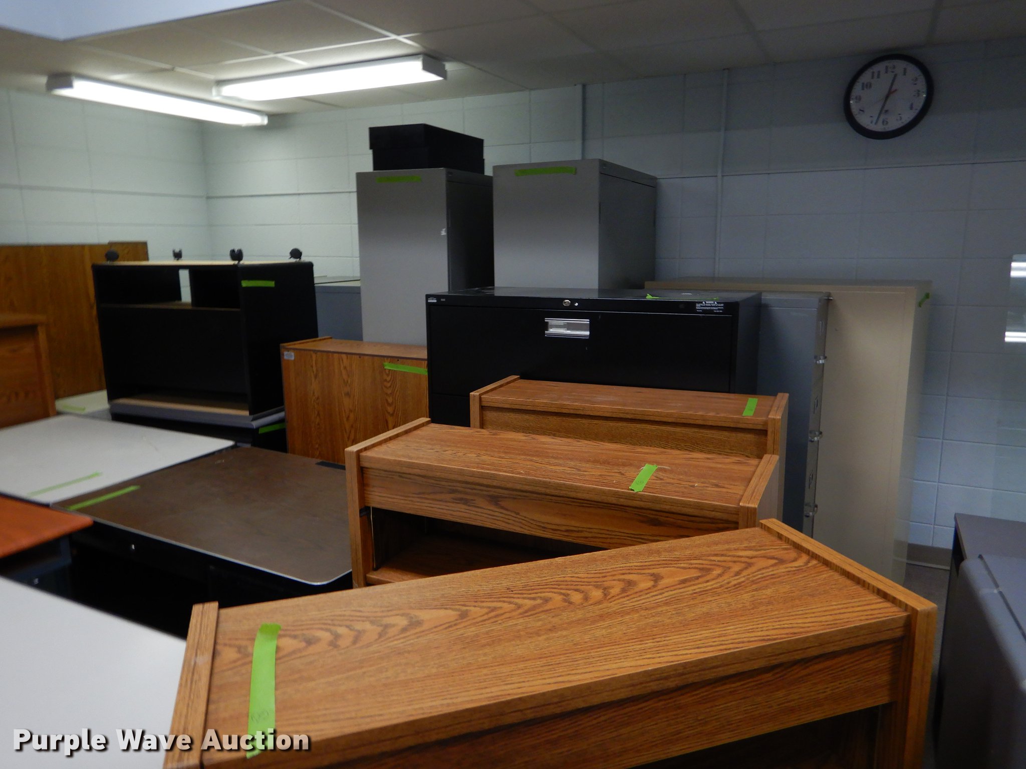 Furniture in Muskogee, OK Item EW9680 sold Purple Wave