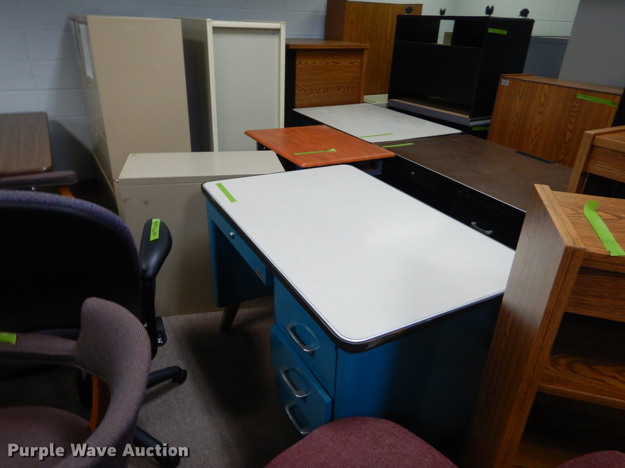 Furniture in Muskogee, OK Item EW9680 sold Purple Wave