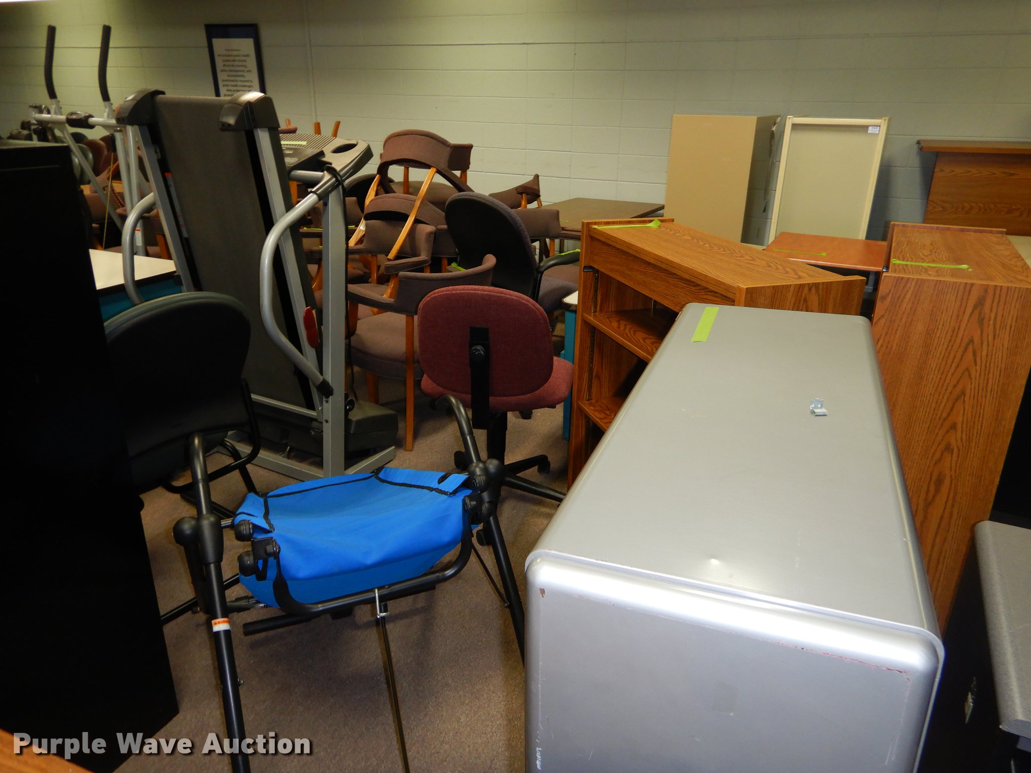 Furniture in Muskogee, OK Item EW9680 sold Purple Wave