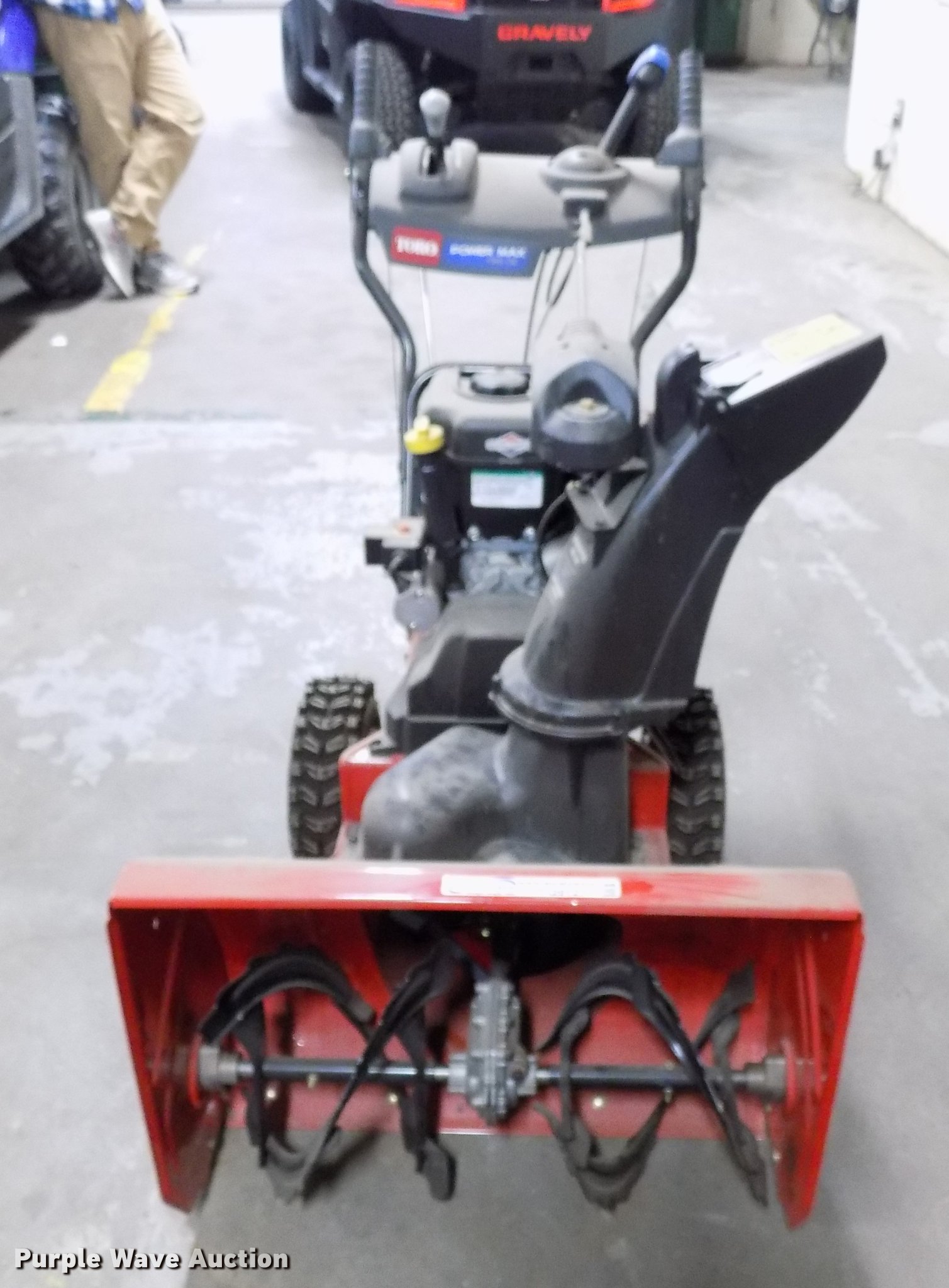 Toro Powermax 726 OE snow blower in Andover, KS Item FQ9127 sold