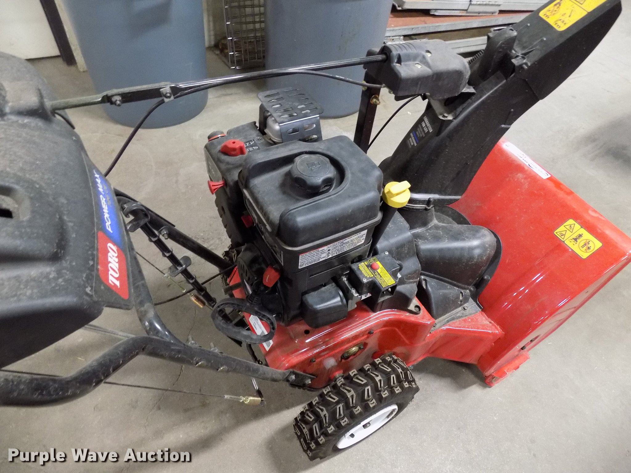 Toro Powermax 726 OE snow blower in Andover, KS Item FQ9128 sold