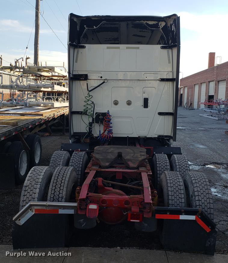 image for item AV9438 2012 International ProStar semi truck