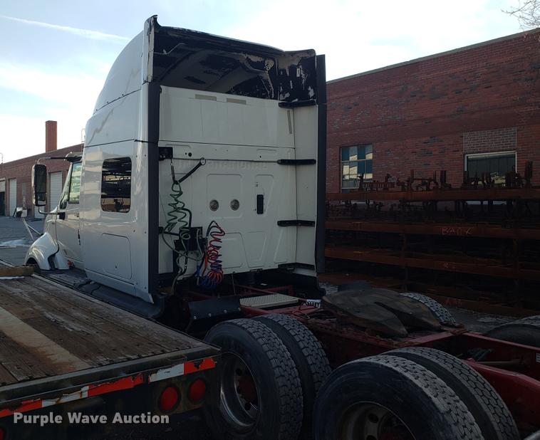 image for item AV9438 2012 International ProStar semi truck