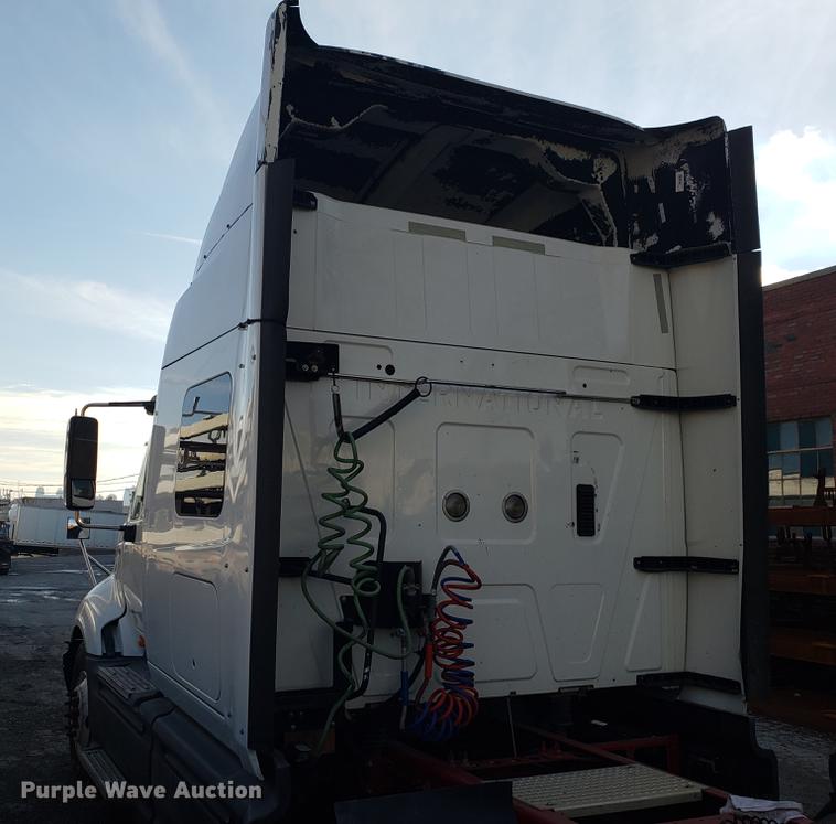 image for item AV9438 2012 International ProStar semi truck