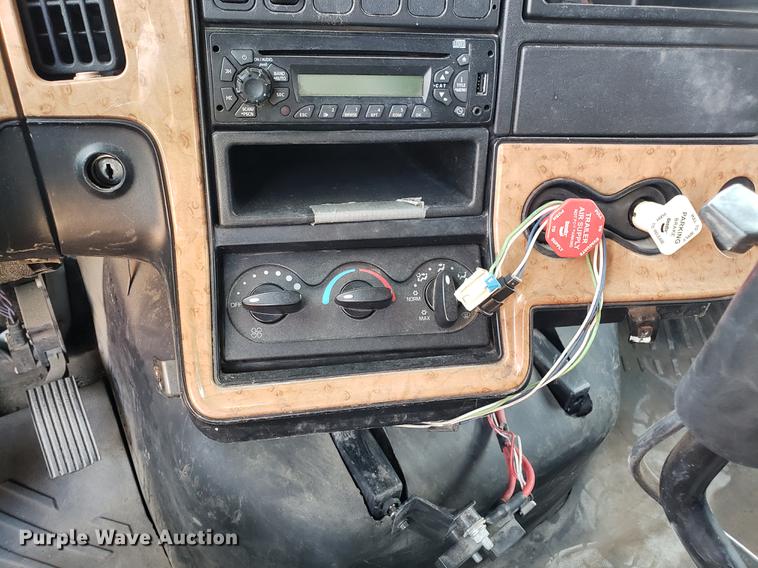 image for item AV9438 2012 International ProStar semi truck