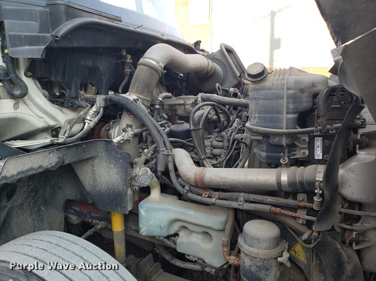 image for item AV9438 2012 International ProStar semi truck