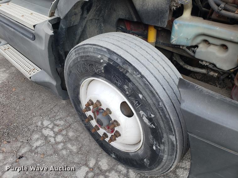 image for item AV9438 2012 International ProStar semi truck