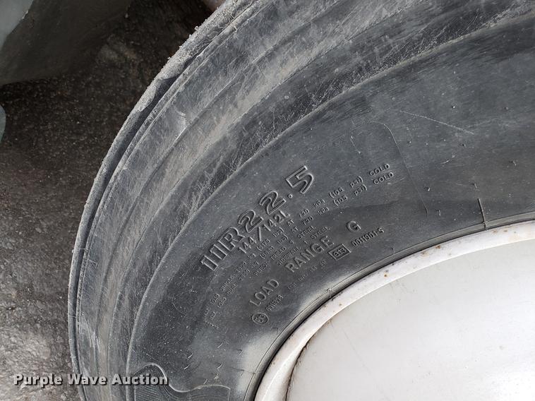 image for item AV9438 2012 International ProStar semi truck