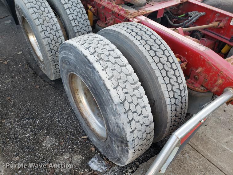 image for item AV9438 2012 International ProStar semi truck