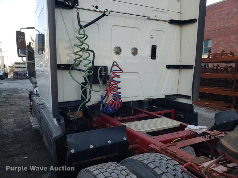 image for item AV9438 2012 International ProStar semi truck