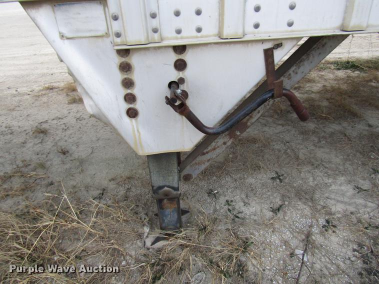 image for item DB2053 1993 Eby livestock trailer