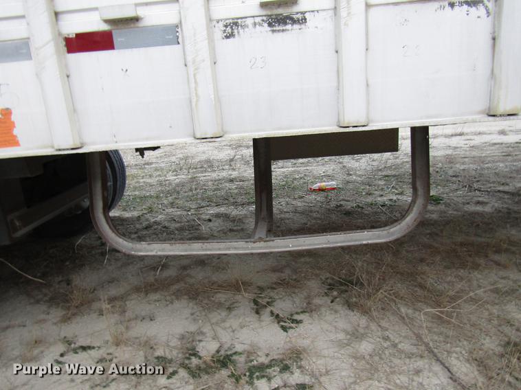 image for item DB2053 1993 Eby livestock trailer