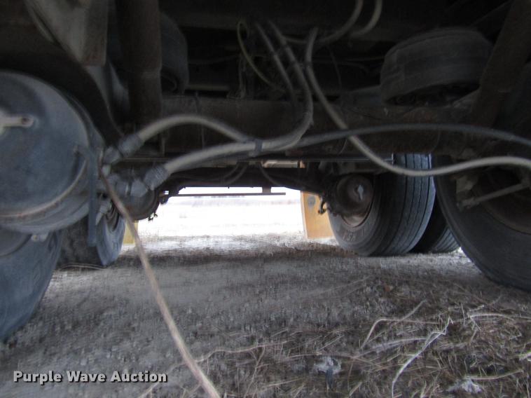 image for item DB2053 1993 Eby livestock trailer