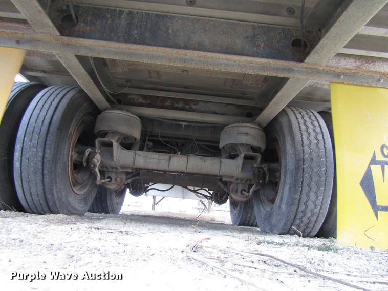 image for item DB2053 1993 Eby livestock trailer