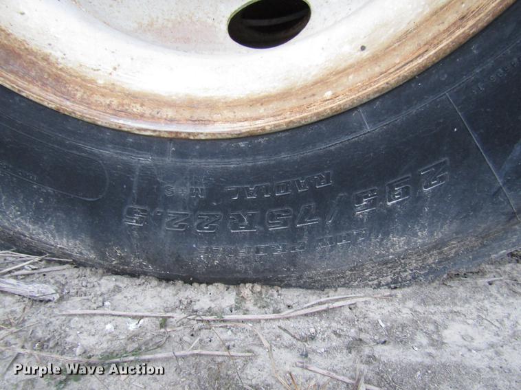 image for item DB2053 1993 Eby livestock trailer