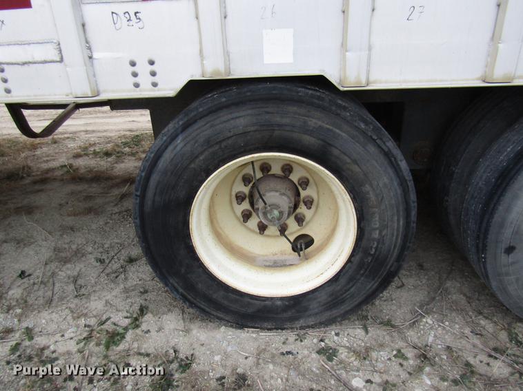 image for item DB2053 1993 Eby livestock trailer