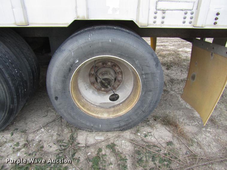 image for item DB2053 1993 Eby livestock trailer
