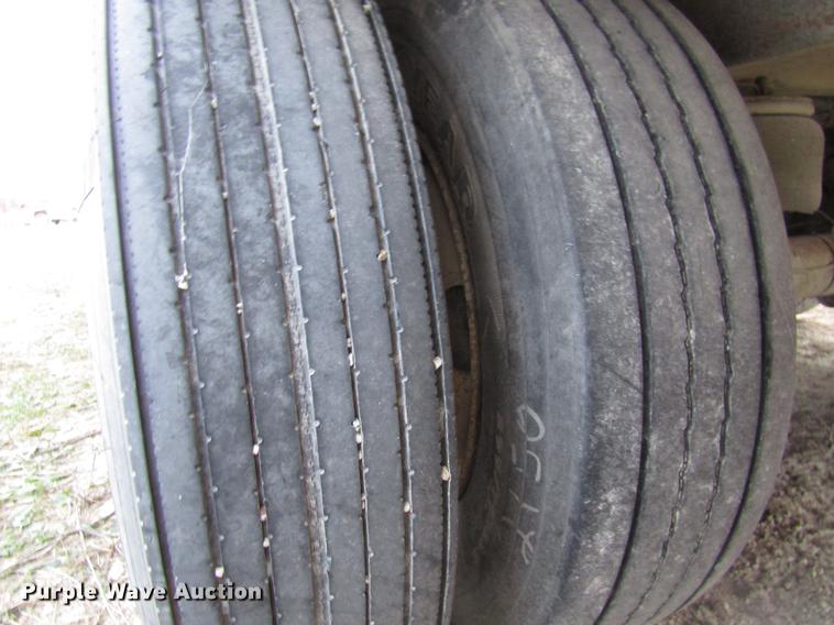 image for item DB2053 1993 Eby livestock trailer