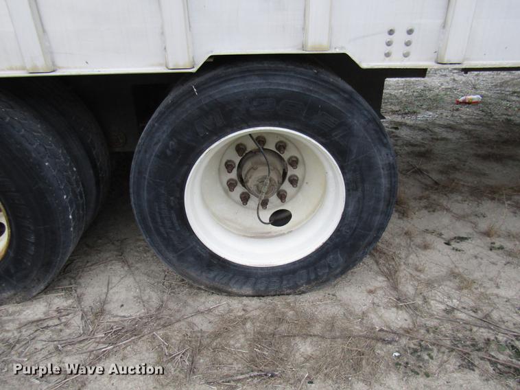 image for item DB2053 1993 Eby livestock trailer