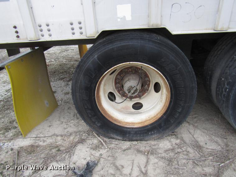 image for item DB2053 1993 Eby livestock trailer