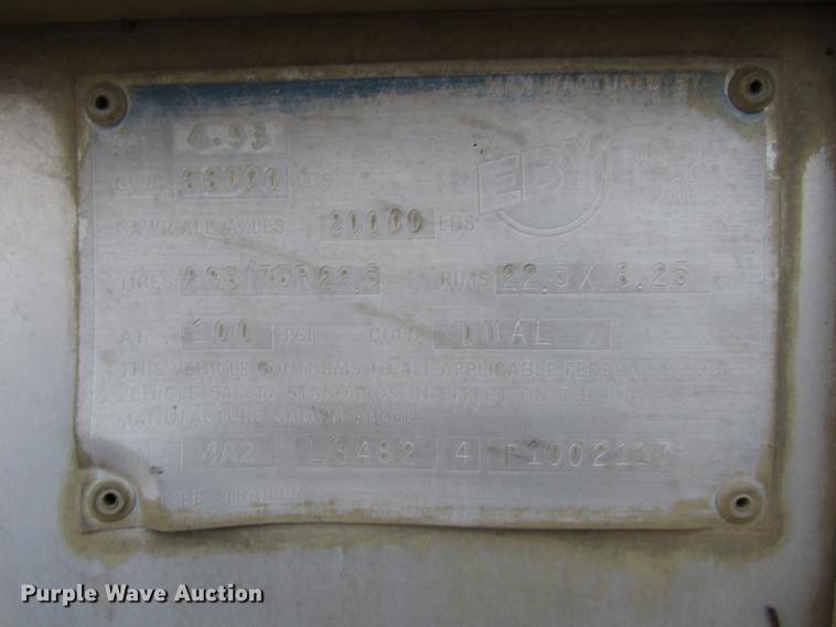 image for item DB2053 1993 Eby livestock trailer